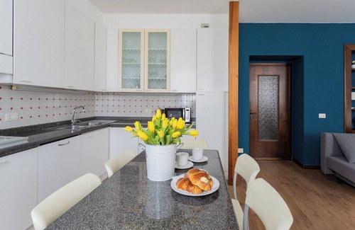 Azzano Apartment | Family Lake Apartment by Rent all Como