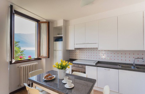 Azzano Apartment | Family Lake Apartment by Rent all Como