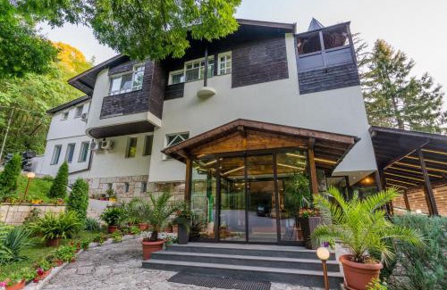 Veliki Preslav Hotel | Family Park Hotel Kyoshkove