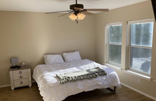 Clarkdale House | Family & Pet sized townhouse!