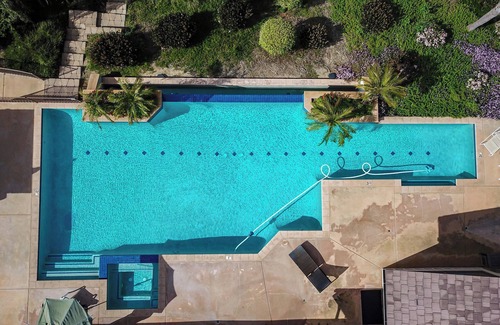 Covenant House | Family ranch w/luxurious pool, spa & landscaping plus horse lodging!