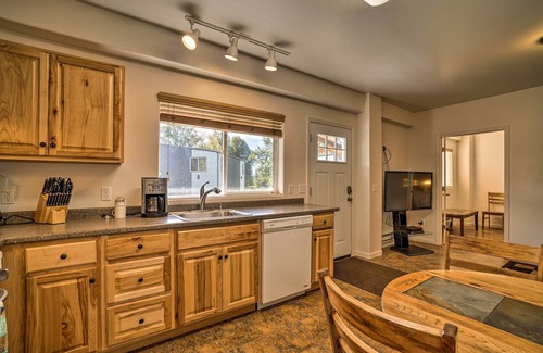 Fritz Creek House | Family Retreat ~ 8 Mi to Downtown + Bishops Beach!