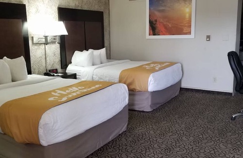 Trinidad Hotel | Family Retreat Close to Lake State Park | Complimentary Breakfast