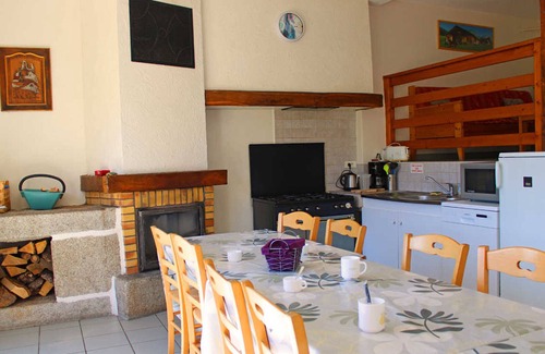 La Chabanne Cottage | Family Retreat in Bourbonnais Mountains, Sleeps 14, Near Ski & Adventure Parks