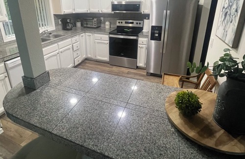 East Olympia House | Family Retreat-Indoor Spa and Game Room