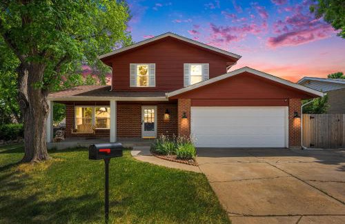Northwest Arvada House | Family Retreat W Hot Tub & Game Room