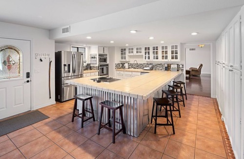 Flagstaff House | family retreat with hot tub and game room