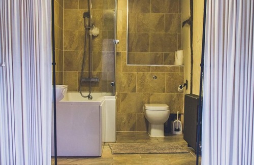 Bordesley House | Family Room 7 at the Old Crown Hotel