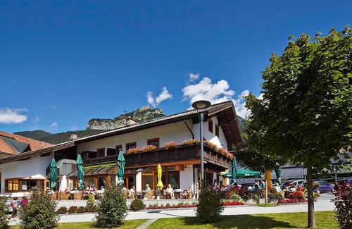 Maurach Cottage | Family room (33 m²) - balcony 1-2 nights - Hotel Klingler - adjoining building