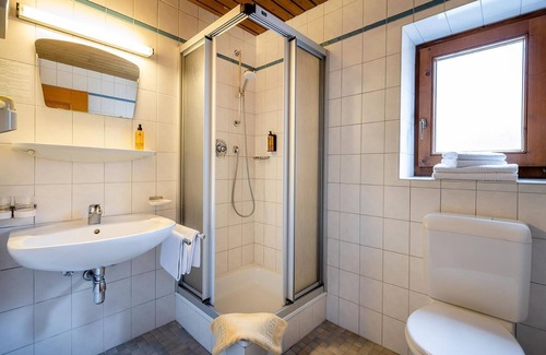 Maurach Cottage | Family room (33 m²) - balcony 1-2 nights - Hotel Klingler - adjoining building