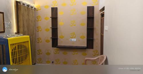 Ujjain House | Family Room Bed Size 9x6