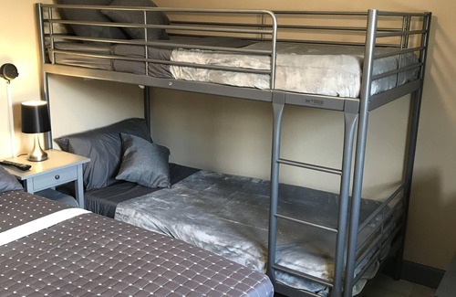 Frampton Hotel | Family room with 3 beds (sleeps 4) on grond floor.