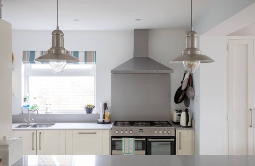East Wittering House | Family Seaside Retreat/5 min to Beach