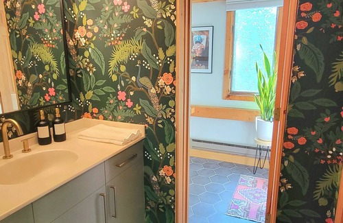 Carrabassett Valley Condo | Family-sized condo, top unit - easy walk to the slopes.
