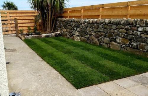 Chwilog House | Family stay by the beach