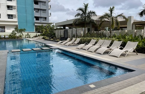 Bacolod Apartment | Family studio centrally located and can fit 4 adults