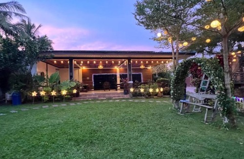 Canlubang Villa | Family Suite with Balcony - CD NatureViewnn