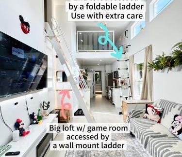 Cambrian Apartment | Family Top Pick, Mickey Dream Loft and TREE House, A Tiny Home Adventure