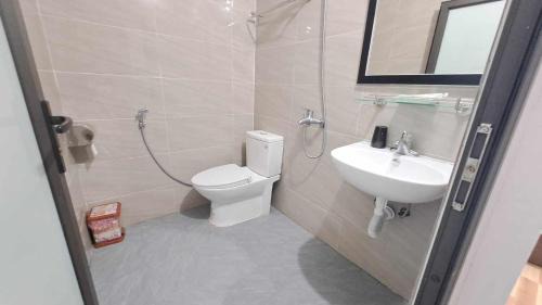 Soc Son Hotel | FAMILY TRANSIT HOTEL AiRPORT