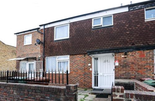 Higham Hill Apartment | Family Villa two bedroom