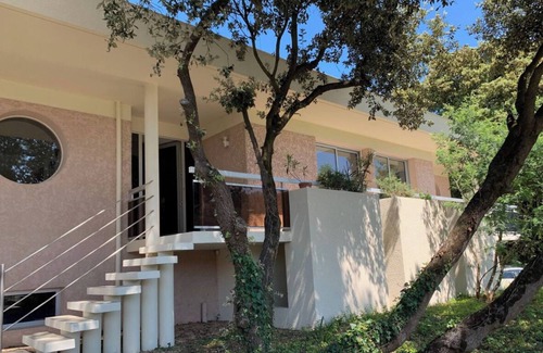 Soulac-sur-Mer Villa | Family villa with direct beach access