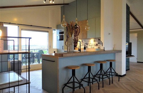 Kamperland Villa | Family Villa within walking distance of beach and marina