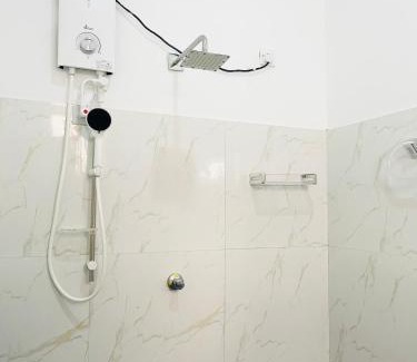 Ettukala House | Fanisha Family Villa and Restaurant