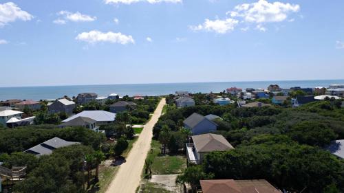 Marineland Acres House | Fantasea is the Perfect Beach House with Pool and Hot Tub 4 bed3 bath with 2 Master Suites