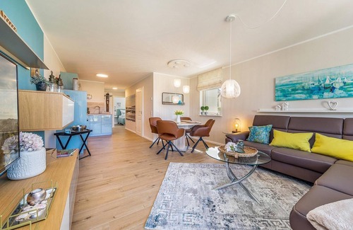 Zingst Apartment | Fantastic centrally located vacation apartment with garden, terrace and barbecue.