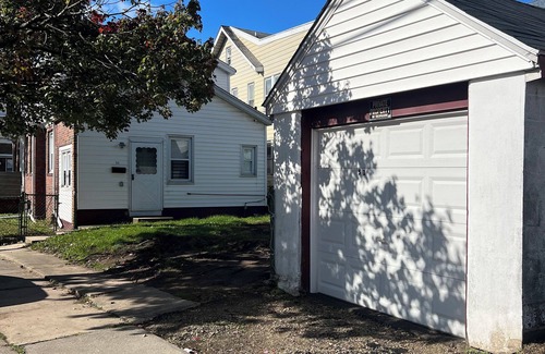 Irvington House | Fantastic 1-bedroom with AC in charming Irvington