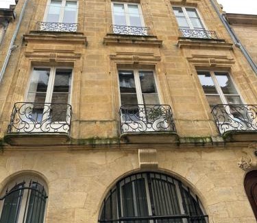 Grand Parc-Paul Doumer Apartment | Fantastic 3-Room apartment heart of les Chartrons - Bordeaux