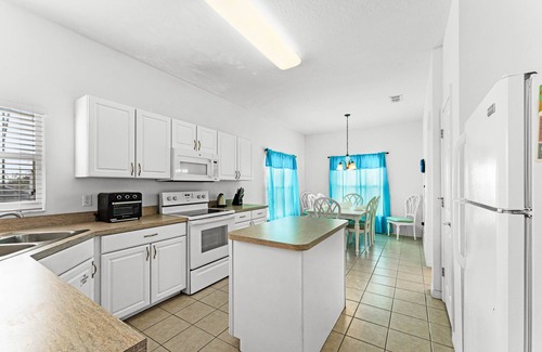 Highgate Park Villa | Fantastic 4BR Gated Community Private Pool and Game RM-117BWD