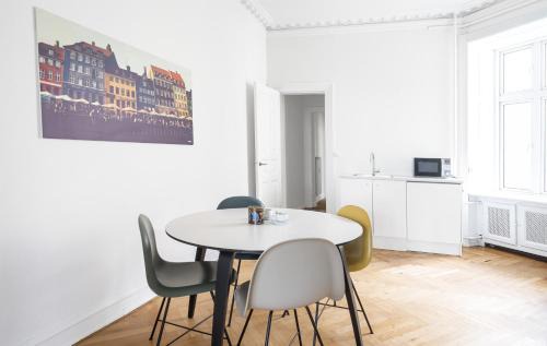 København V Apartment | Fantastic and central 3-BR with lake-view - 75