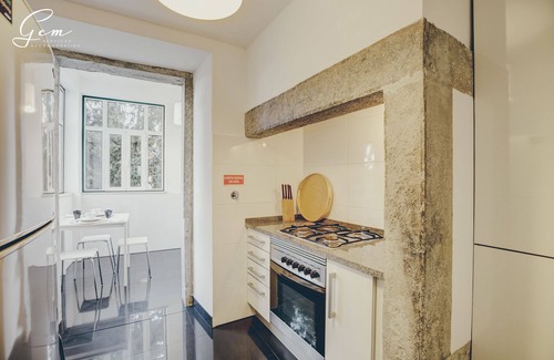 Santos Apartment | Fantastic apartment in the old town of Lisbon, capacity 7 people
