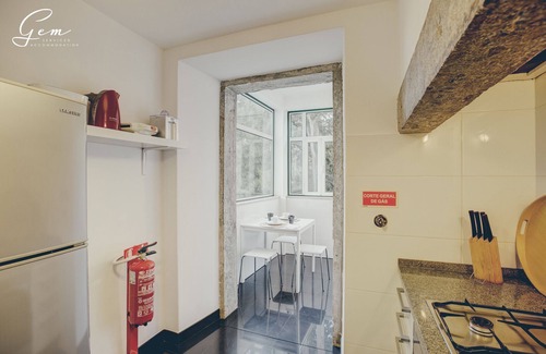 Santos Apartment | Fantastic apartment in the old town of Lisbon, capacity 7 people