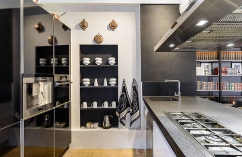 Figueres Apartment | Fantastic apartment JM 1: Attic with charm, character and harmony