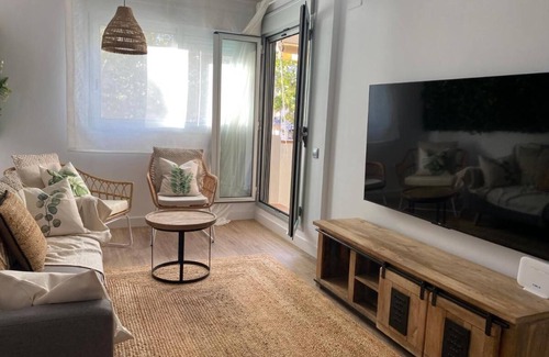 Terrassa Apartment | FANTASTIC APT. TERRASSA (Barcelona) + POOL, 25 minutes from Barcelona, 6 pers.
