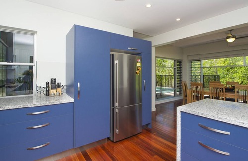 Picnic Bay House | Fantastic beachfront home suitable for a couple or family group.