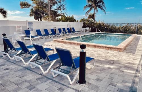 Fort Myers Beach Apartment | Fantastic Gulf Front Condo on the North end of the Island condo
