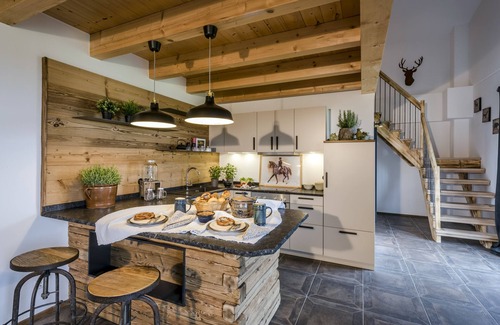 Hart Apartment | Fantastic "Hochgern" vacation apartment on the Fasanenhöhe horse farm