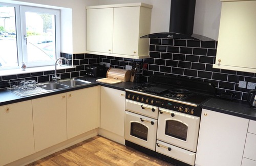 Coniston House | Fantastic Holiday Home - Holmthwaite in the Centre of Coniston