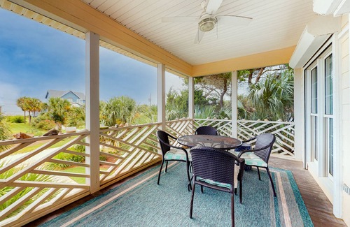 Edisto Island House | Fantastic House 1 Block From Beach w/Beach View, Free WiFi, Patio