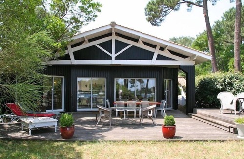 Lacanau House | Fantastic house with amazing lake view, comfortable + modern, idyllic garden