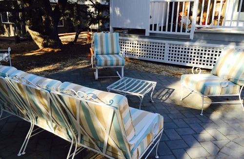 Harvey Cedars Cottage | FANTASTIC LOCATION! Gorgeous single family home only 5 houses from the beach!