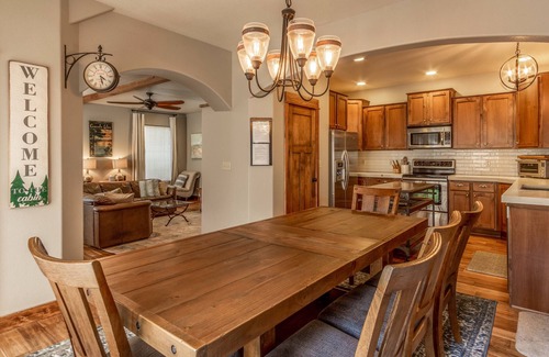 River West House | Fantastic location, spacious and beautiful, perfect for groups, hot tub, dog ok