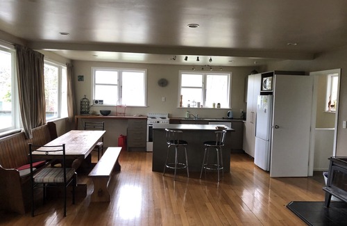 Ohakune House | Fantastic Lodge for Family or Groups.Drying Room and bike rack lockup