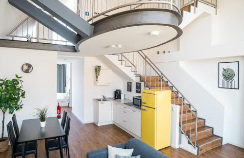 Schoeneweide Apartment | Fantastic Loft with Balcony