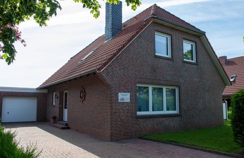 Greetsiel Apartment | Fantastic, modern holiday apartment "Stüürhuus" in the fishing village of Greetsiel