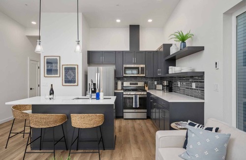 Lincoln City Condo | Fantastic Newly Constructed Ebb Street Loft, Large Deck w/Views, Short Walk to Beach, Food, & Fun