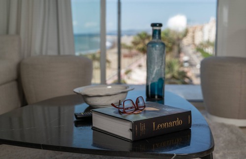 Estepona Apartment | FANTASTIC SEA FRONT APARTMENT